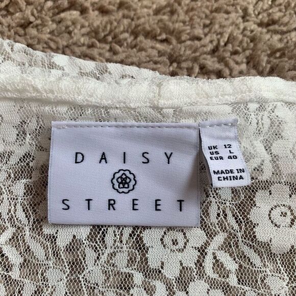 Daisy Street White Ruffle Cardigan Front Tie Smocked Sheer Bell Sleeve L - Picture 3 of 6